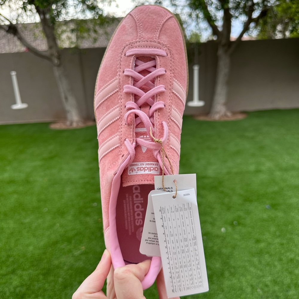 Bermuda ‘Glow Pink’ Adidas shoes size 9.5 - Picture 8 of 10